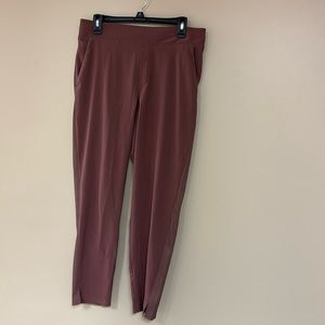 Athleta Brooklyn ankle pant size 10 maroon